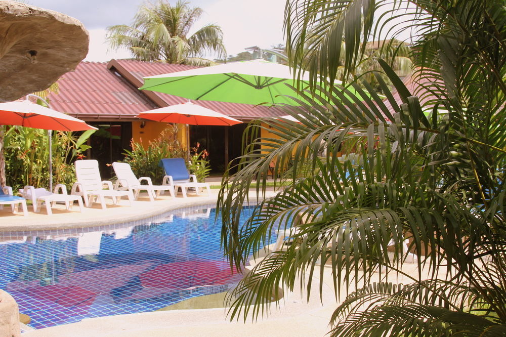 ホテル カマラ トロピカル ガーデン カマラビーチ エクステリア 写真